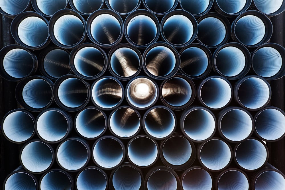 PVC pipes 1000x667 100 dpi AdobeStock_75045202